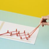 presentacion-de-estadisticas-de-graficos-de-alto-angulo-con-la-mano